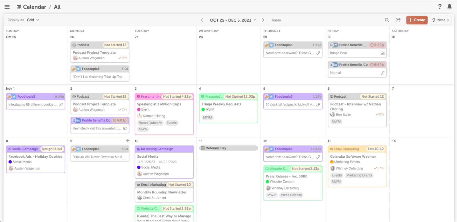 CoSchedule Marketing Calendar provides a top-down view of projects
