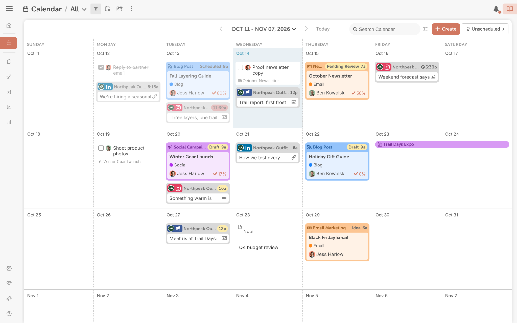CoSchedule drag-and-drop calendar with a social campaign, blog posts and scheduled social posts